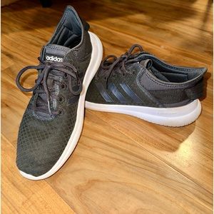 GUC! Adidas cloudfoam sneakers, size 8 1/2!